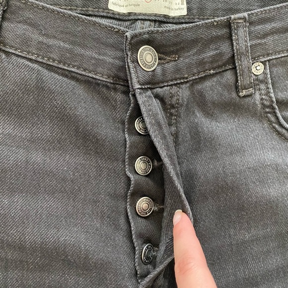 Free People We The Free Black Distressed Maggie Mid-Rise Straight-Leg Jeans - Picture 6 of 12